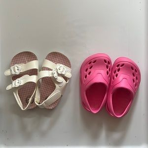 Bundle of 2 pairs of little girls shoes